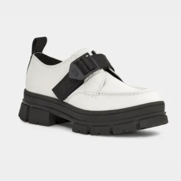 NWOB Ugg Ashton Shoe combat lug sole leather white with black loafers size 8.5 - Picture 1 of 9